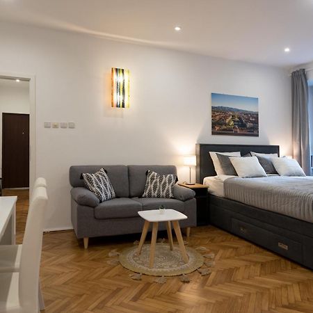 Like Home Zagreb Apartment Экстерьер фото